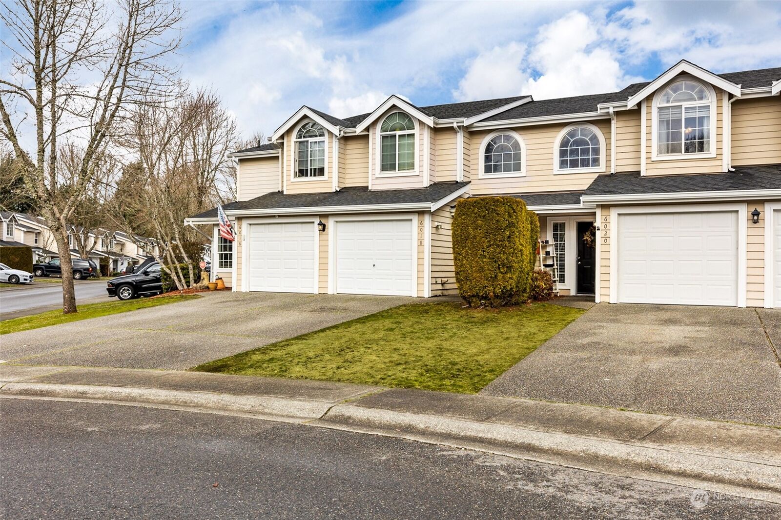 Property Photo:  6020 Merlot Lane SE  WA 98513 