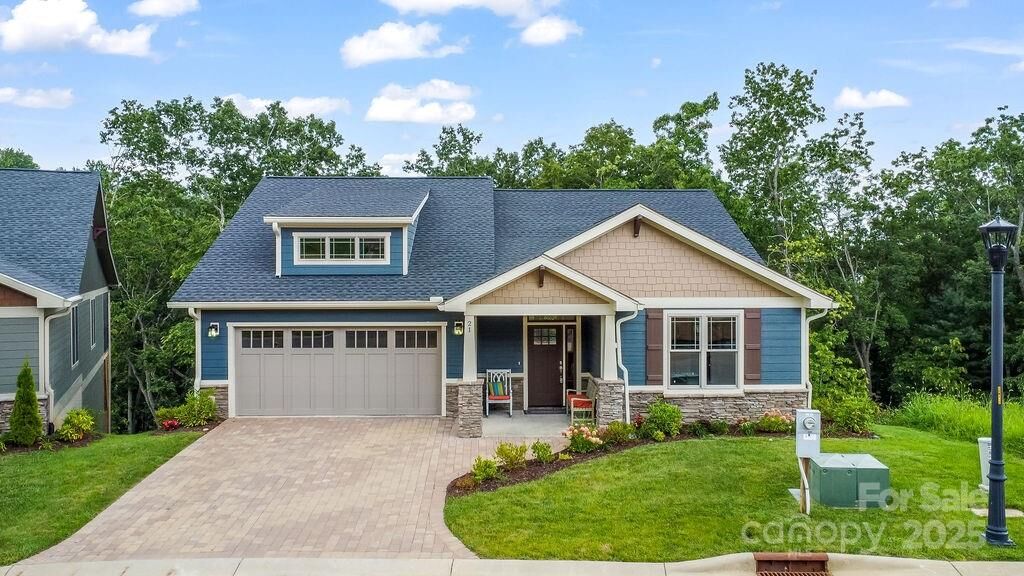 Property Photo:  21 Craftsman Overlook Ridge  NC 28704 