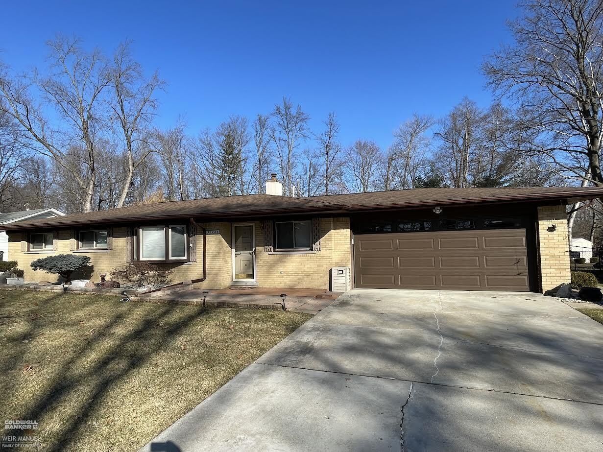 Property Photo:  52244 Brentwood Dr.  MI 48316 