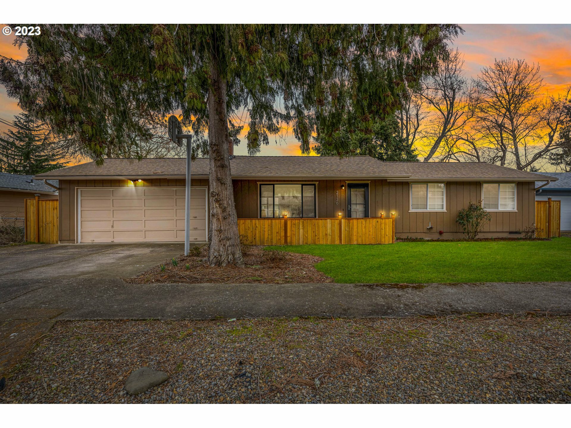 Property Photo:  2136 Golden Gardens St  OR 97402 
