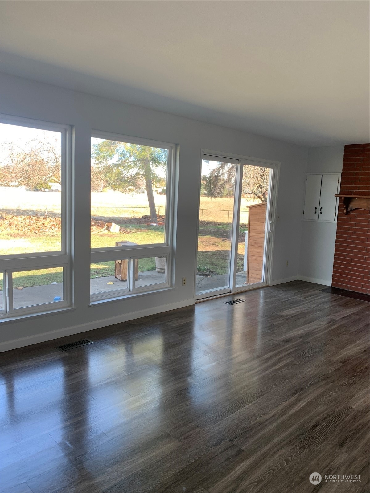 Property Photo: 621 SE Eighth Street WA 99324