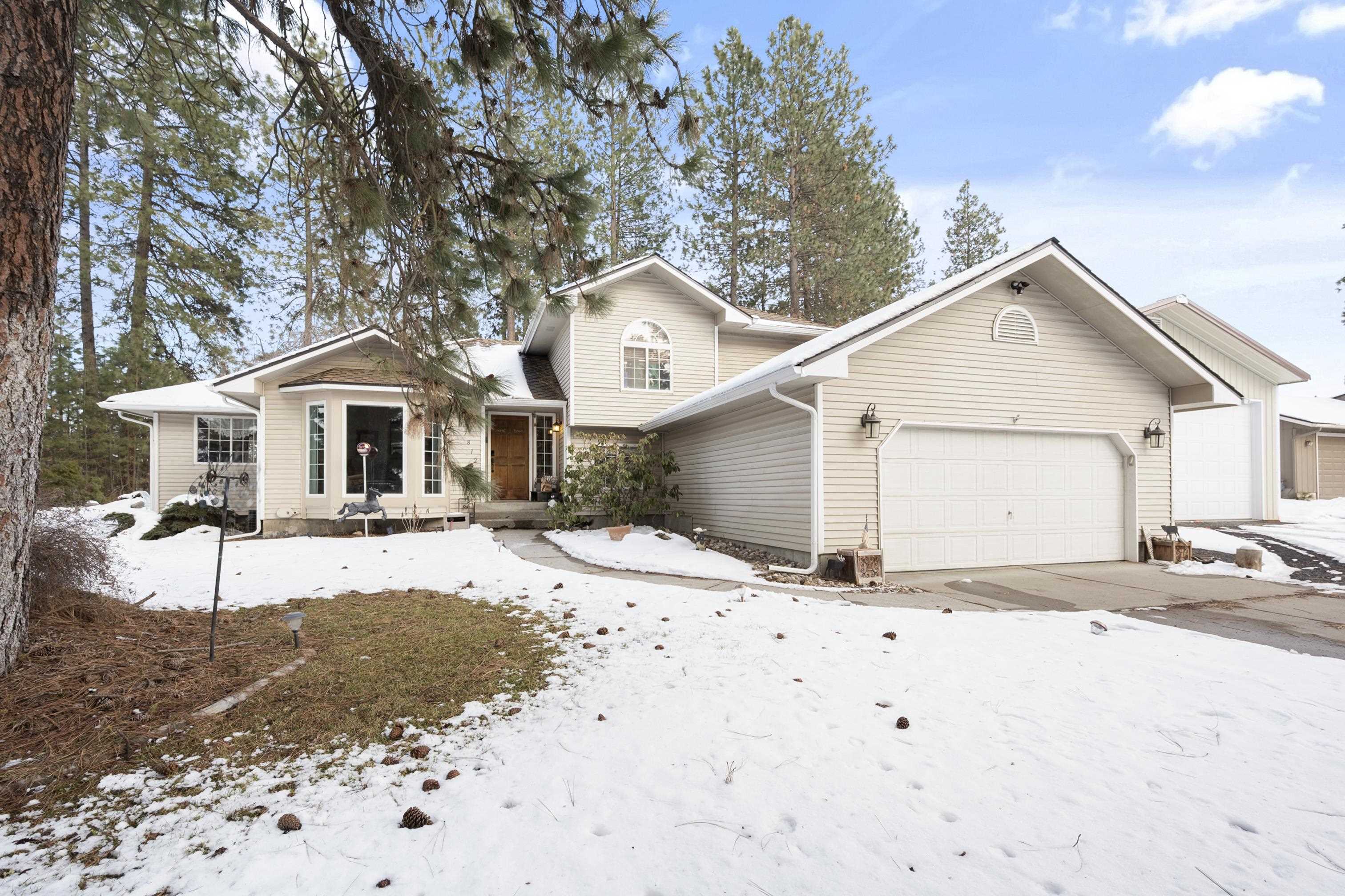 Property Photo: 17812 N Freedom Ln WA 99005