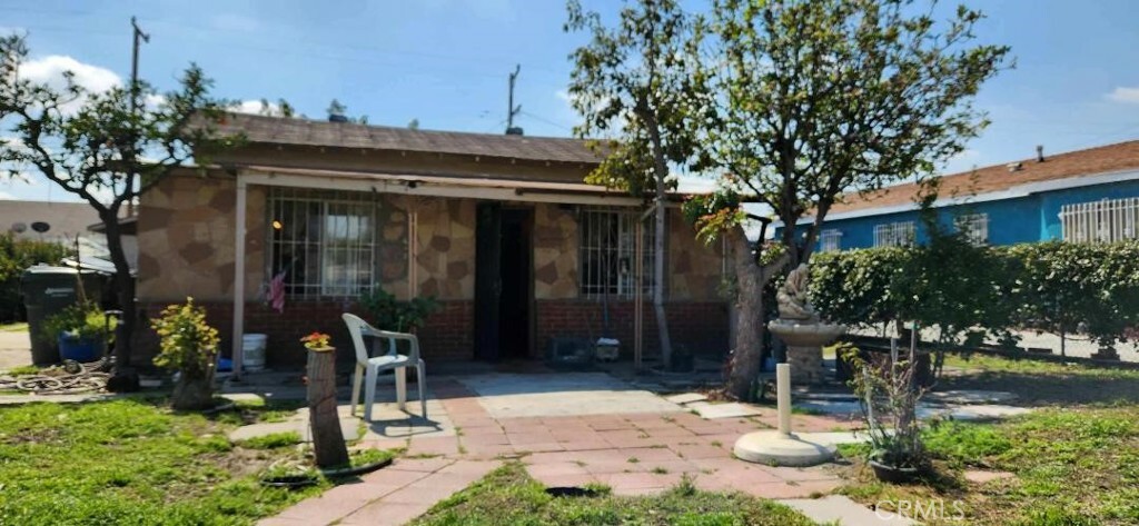 Property Photo:  6818 Florence Place  CA 90201 