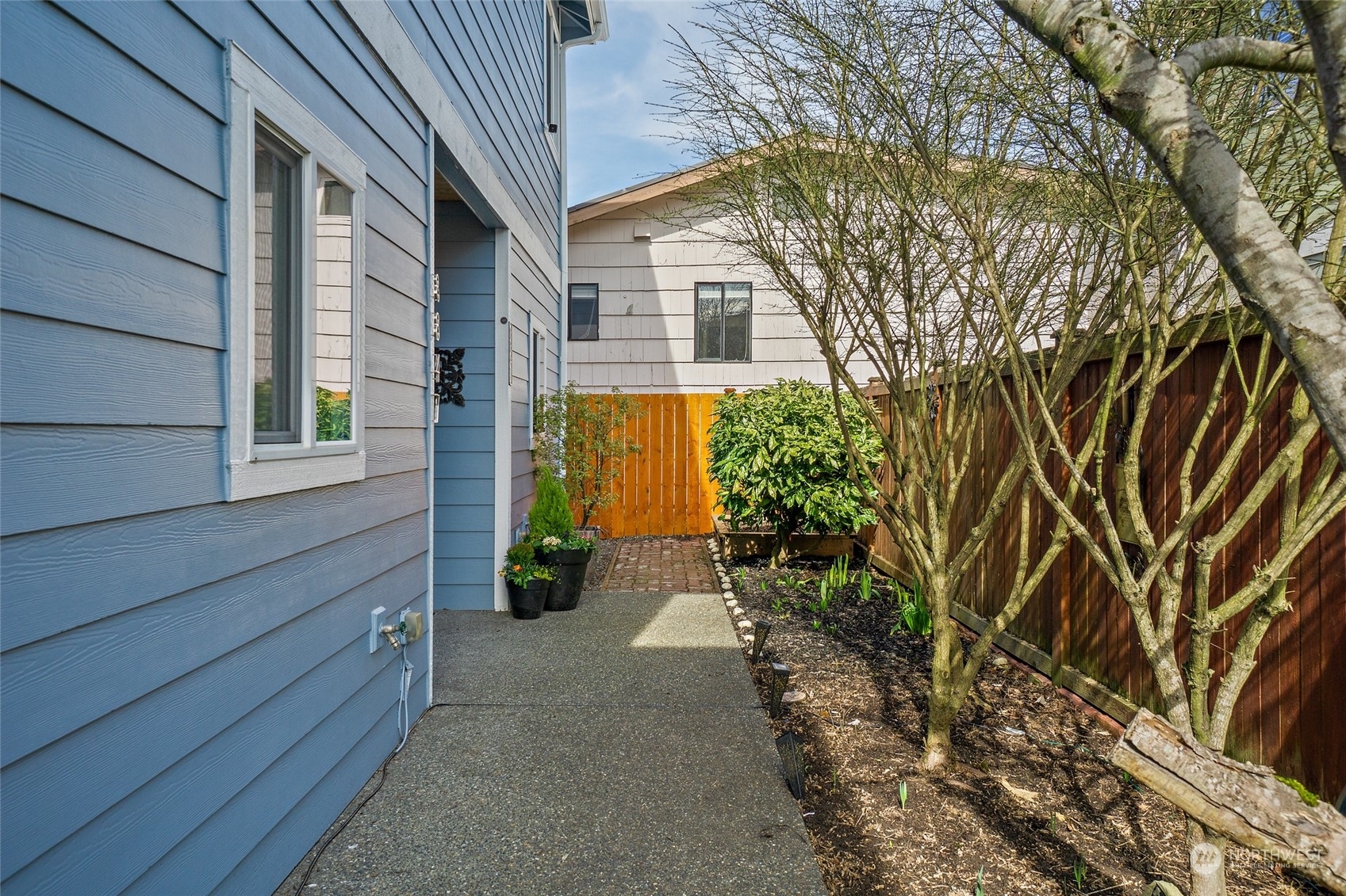 Property Photo:  8847 9th Avenue SW A  WA 98106 