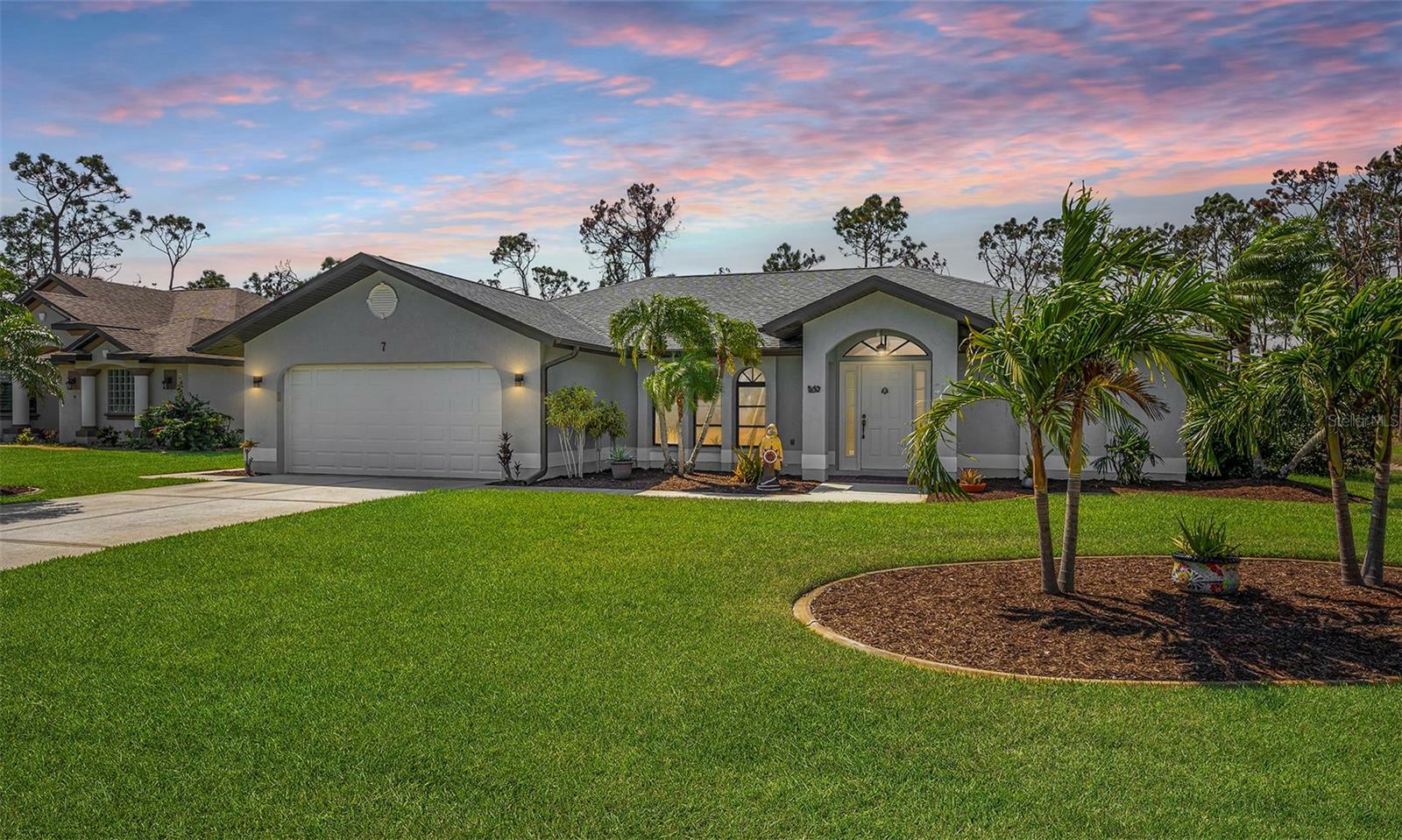 Property Photo:  7 Pinehurst Court  FL 33947 