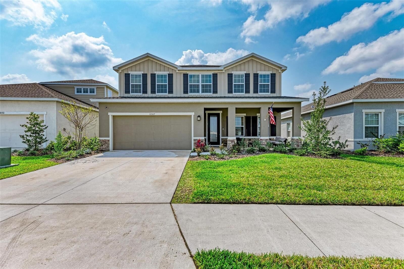 Property Photo:  10507 Daybreak Glen  FL 34219 