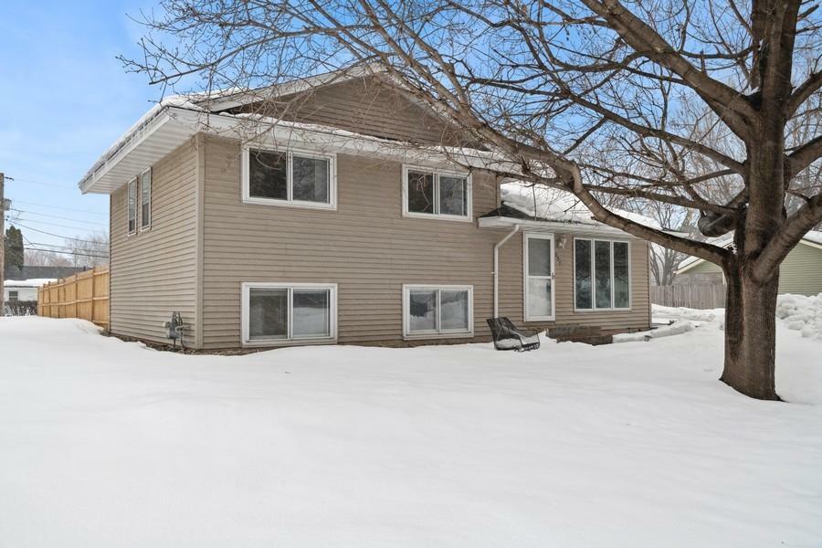 Property Photo:  957 Beacon Lane  MN 55124 