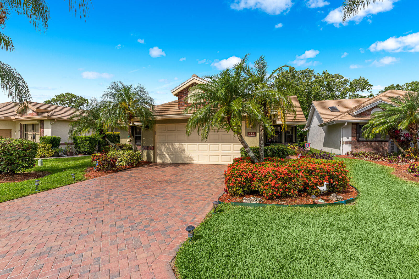 Property Photo: 426 SW Jefferson Circle FL 34986