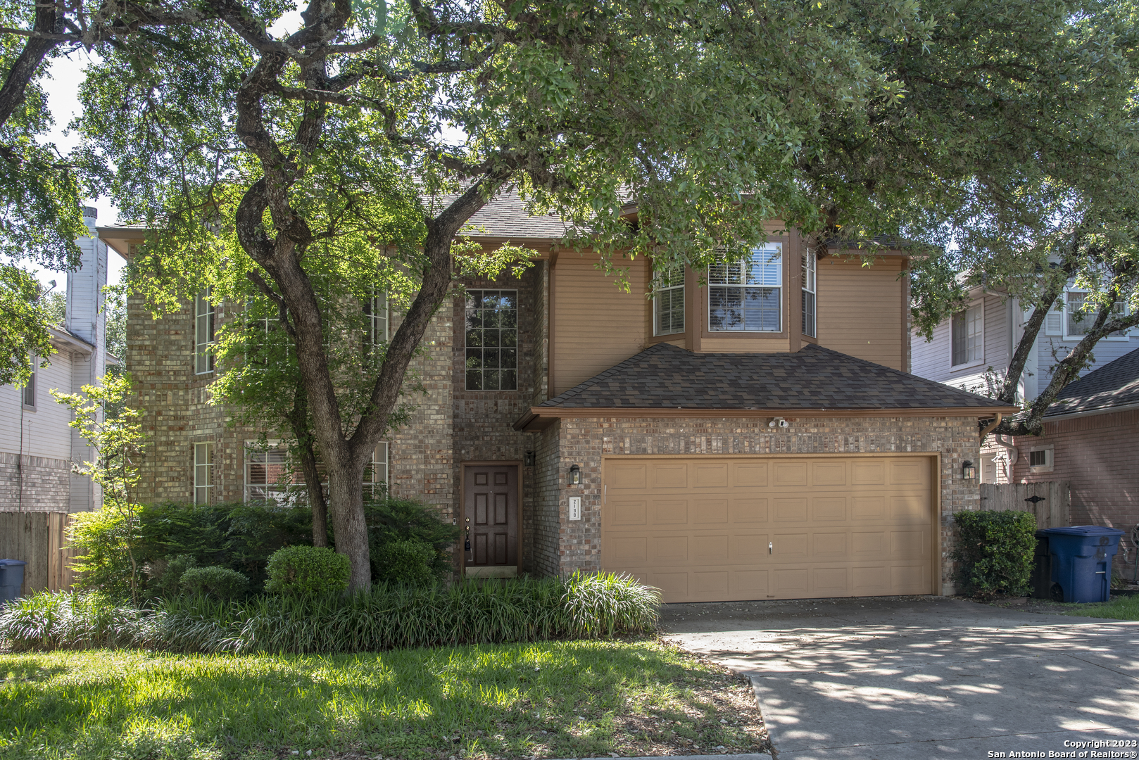 Property Photo: 2130 Mollys Way Dr TX 78232