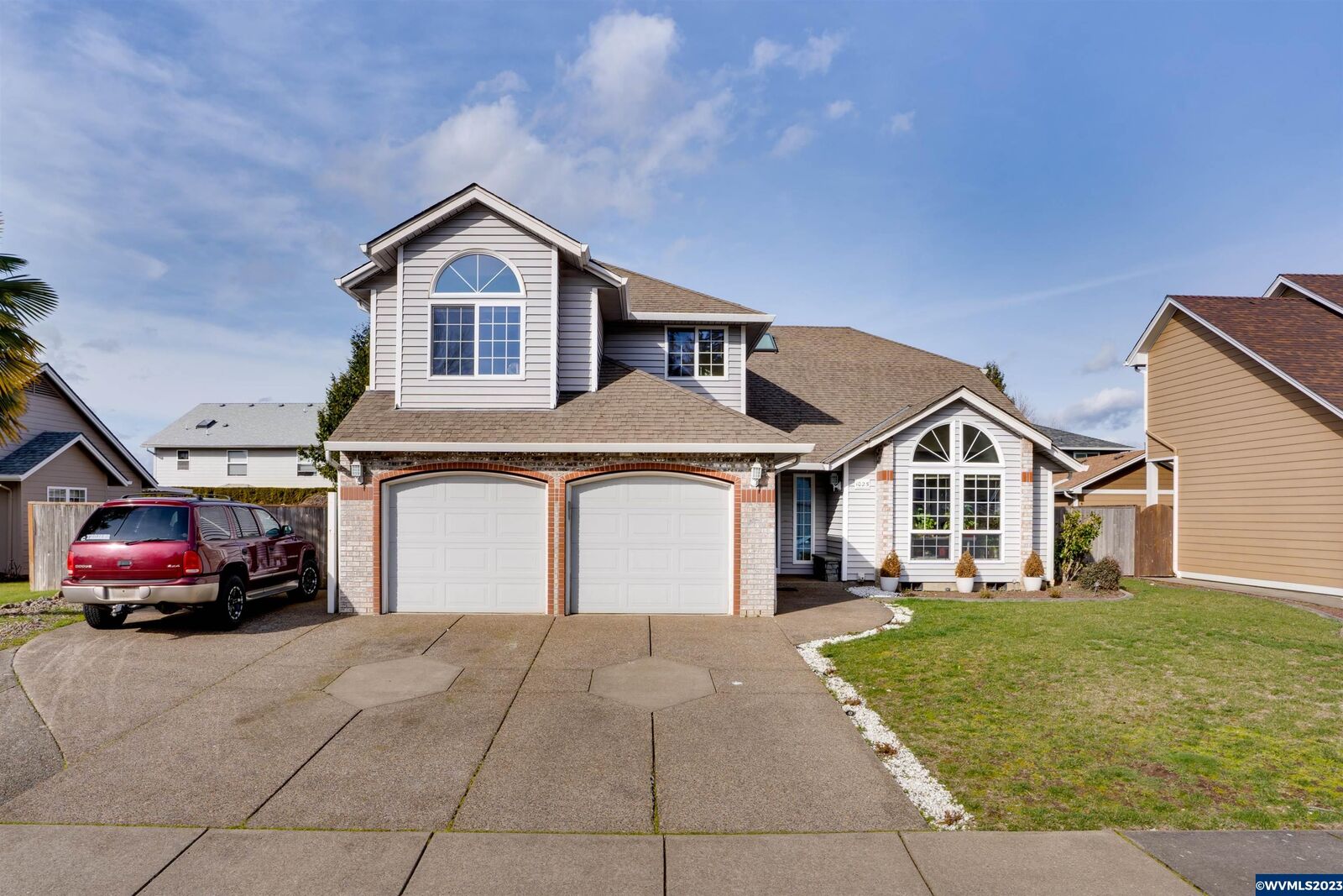 Property Photo: 1025 Ridgepoint St NE OR 97303