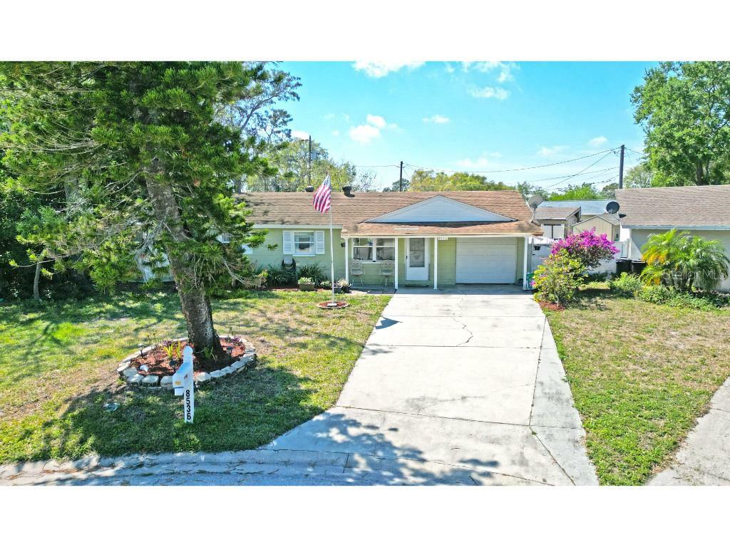 Property Photo: 8536 Rose Terrace FL 33777