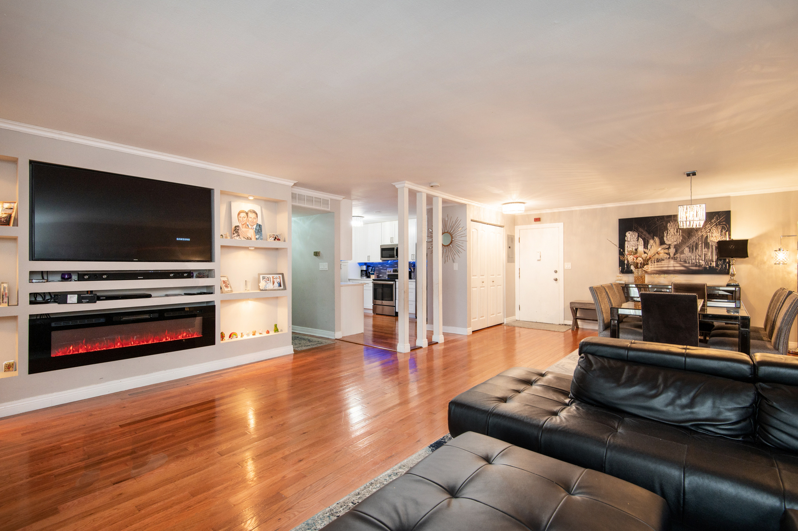 Property Photo: 640 Murray Lane 102 IL 60016