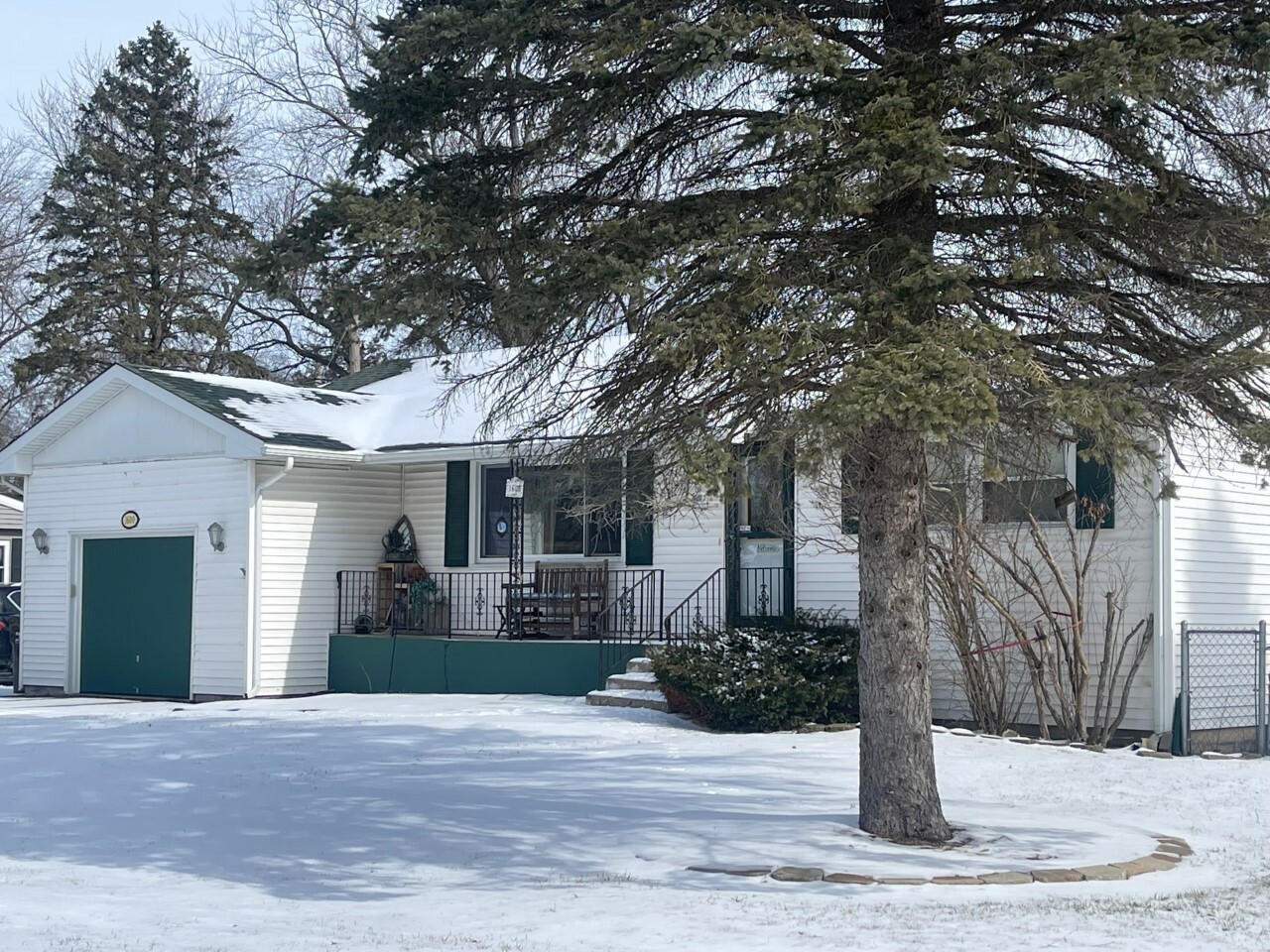 Property Photo:  1600 Meadow Lane  IL 60050 