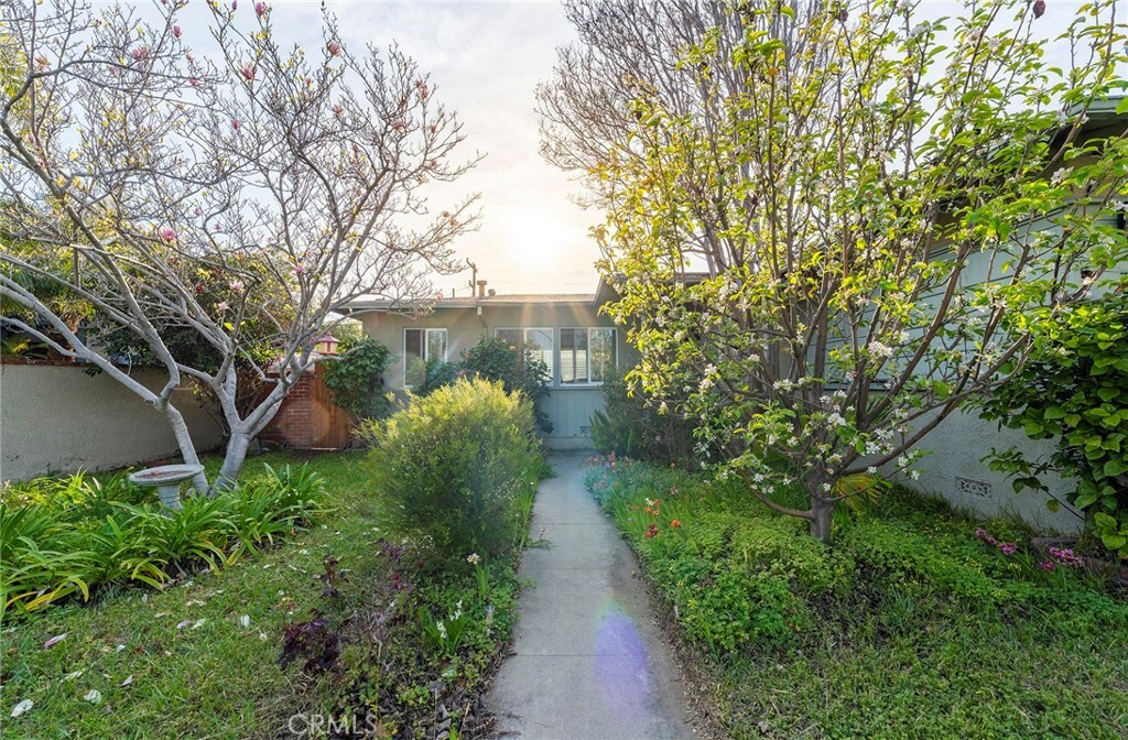 Property Photo:  715 S Resh Street  CA 92805 