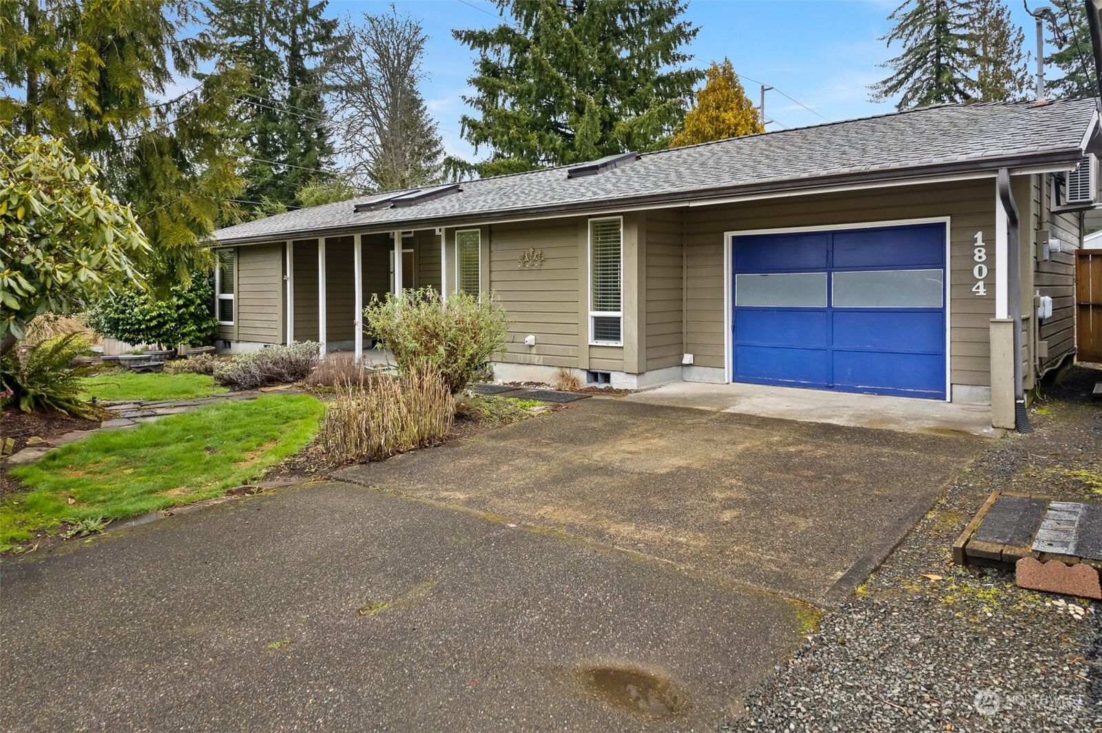 Property Photo:  1804 Steele Street SE  WA 98501 