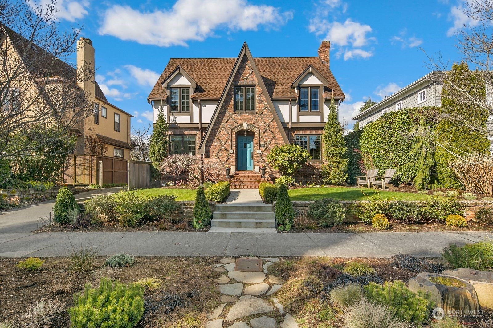 Property Photo: 3837 Cascadia Avenue S WA 98118