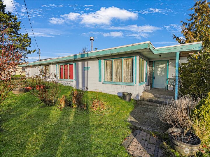 Property Photo: 810 30th Street WA 98221