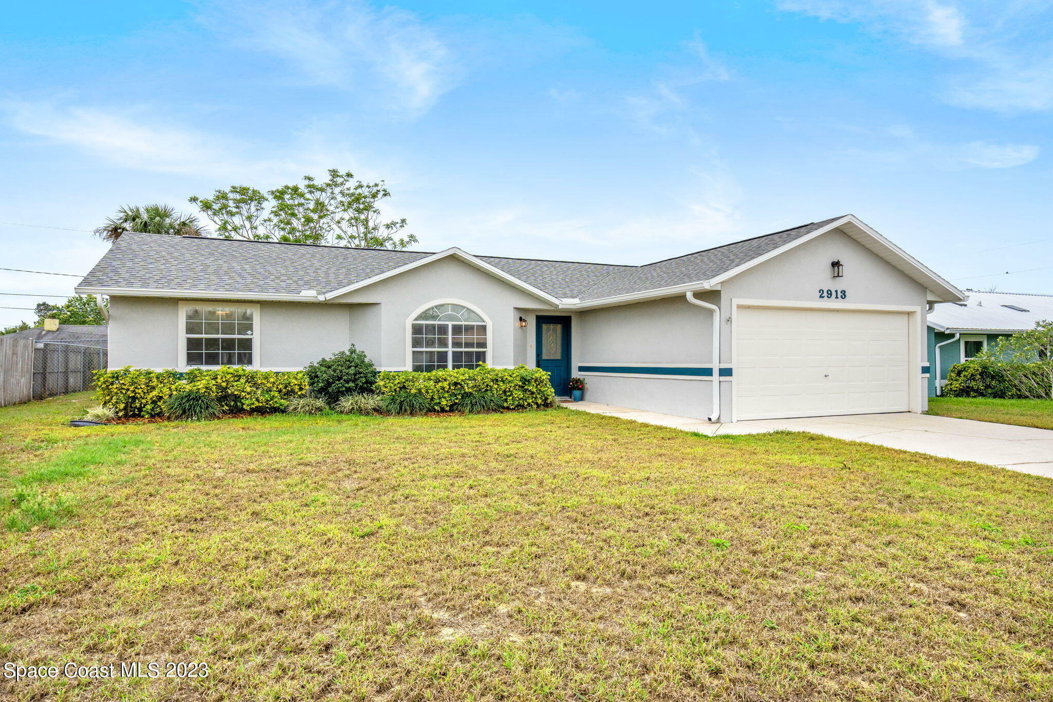 Property Photo:  2913 Brandywine Circle  FL 32796 