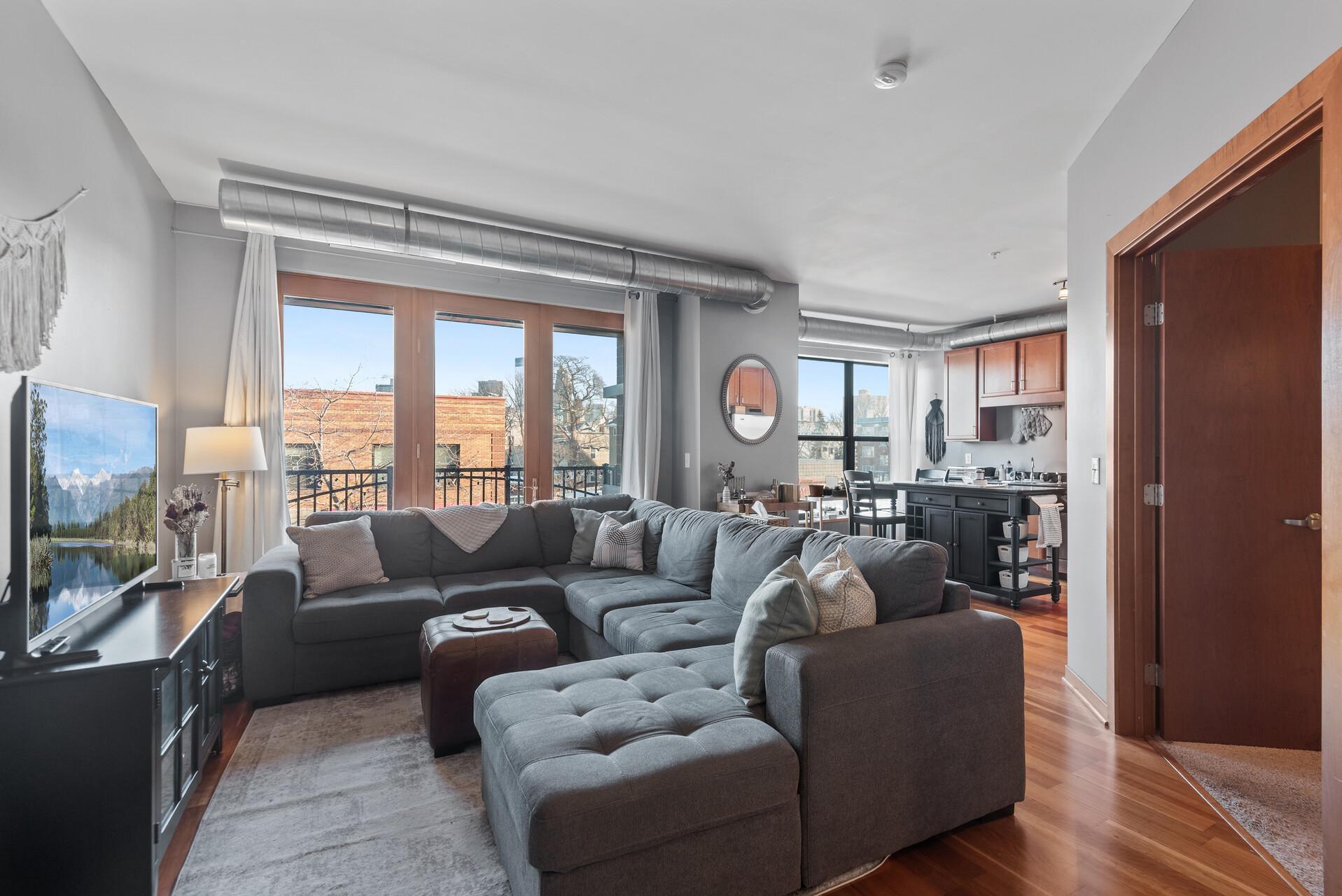 Property Photo: 15 E Franklin Avenue 212 MN 55404