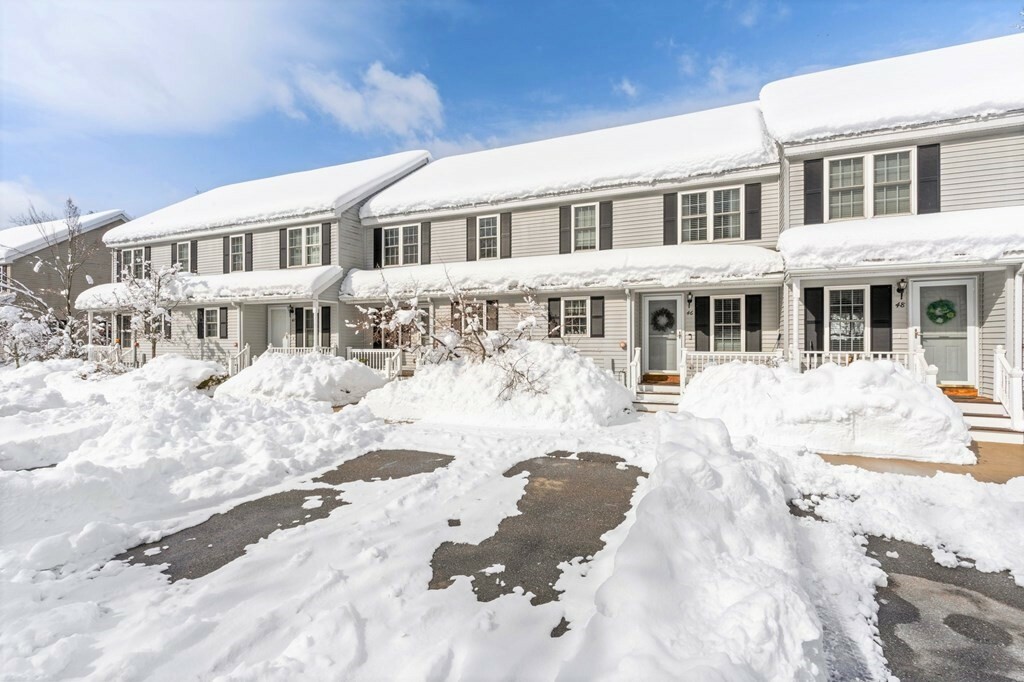 Property Photo:  44 Constitution Dr 44  MA 01420 