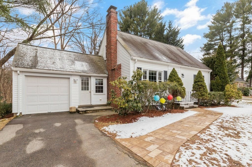 Property Photo:  11 Valley View Rd  MA 01778 