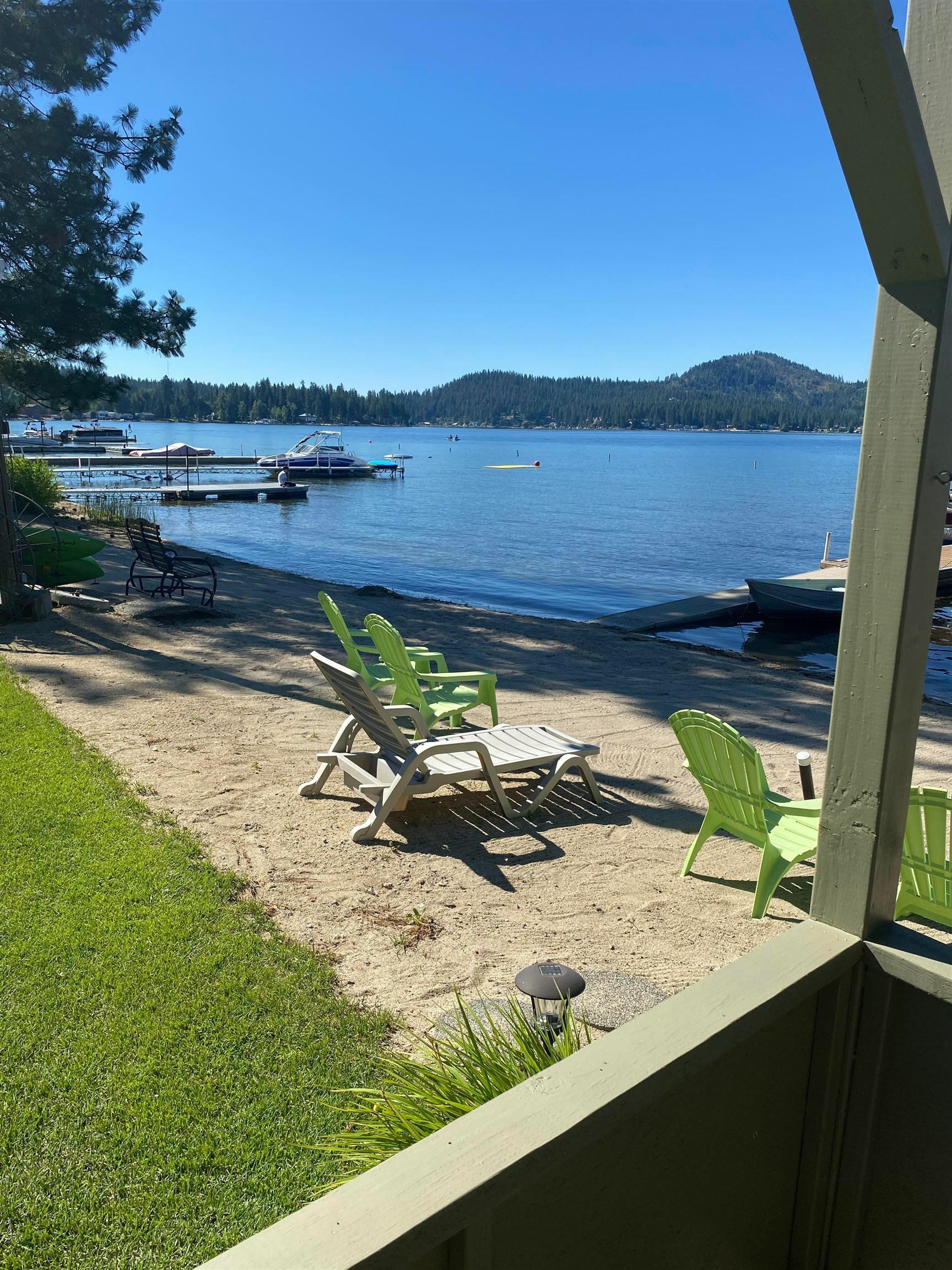Property Photo: 40269 Sunnyside Beach Rd WA 99148