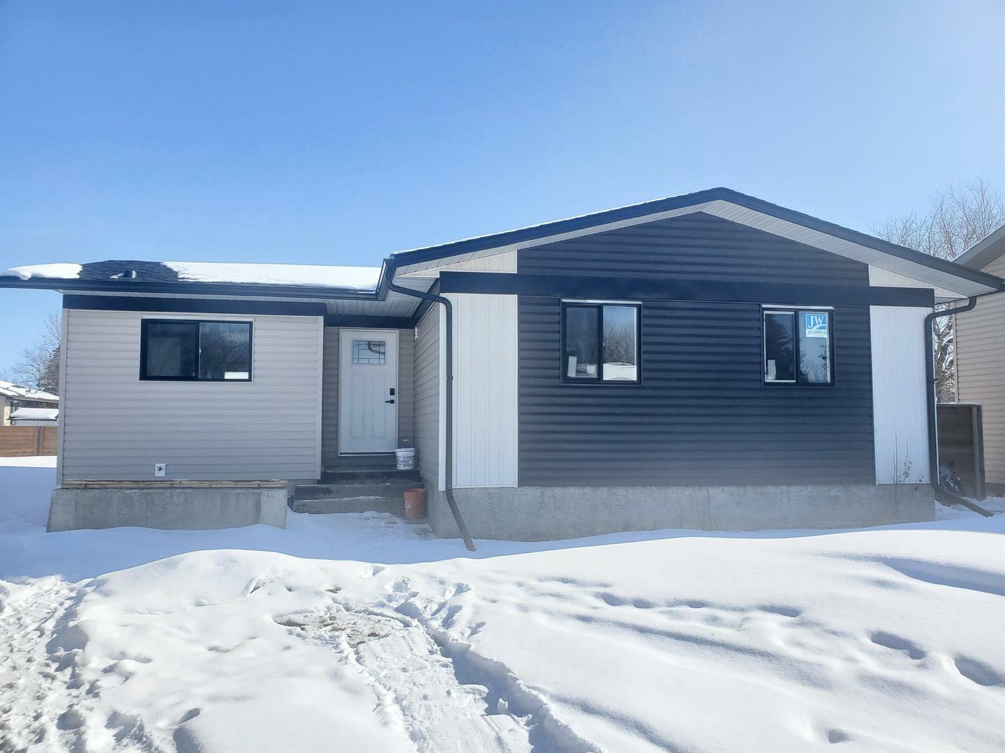 8223 96 Street  Grande Prairie AB T8V4M1 photo