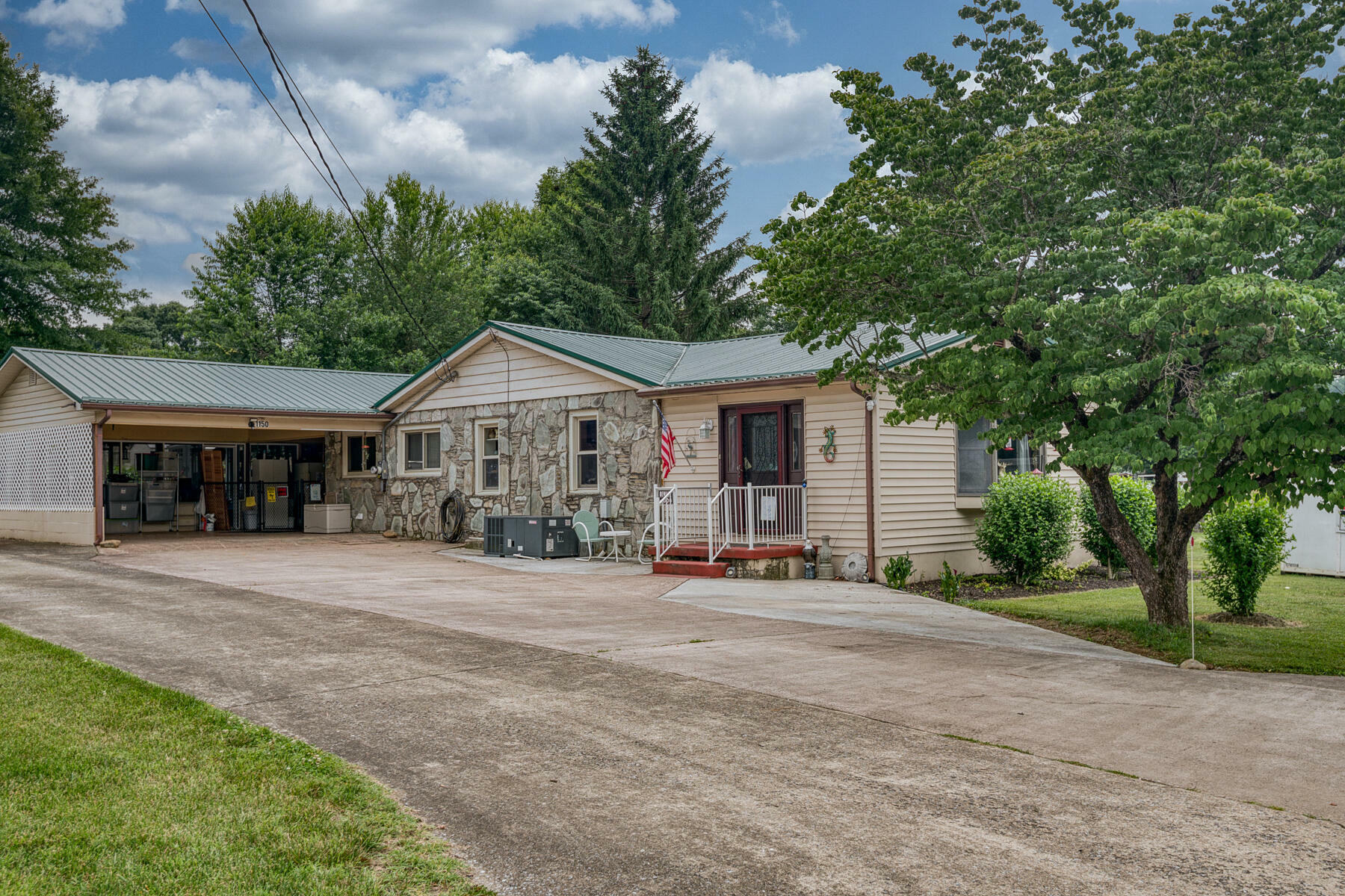 Property Photo: 1150 Prince Avenue TN 37650