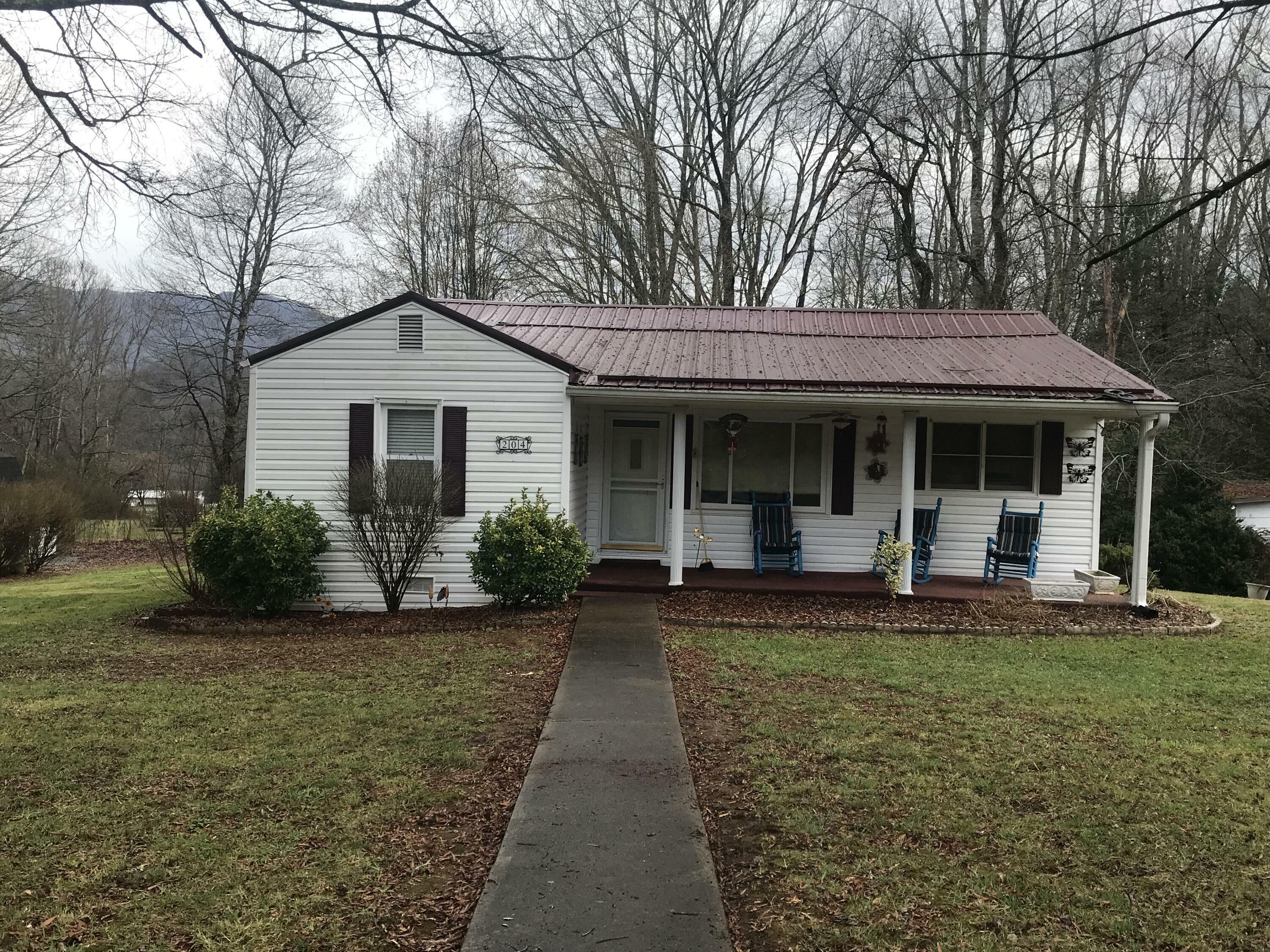 Property Photo:  204 John Alfred Loop  TN 37643 