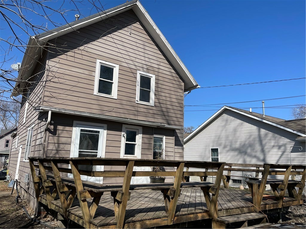 Property Photo:  818 Clinton Avenue  IA 50313 