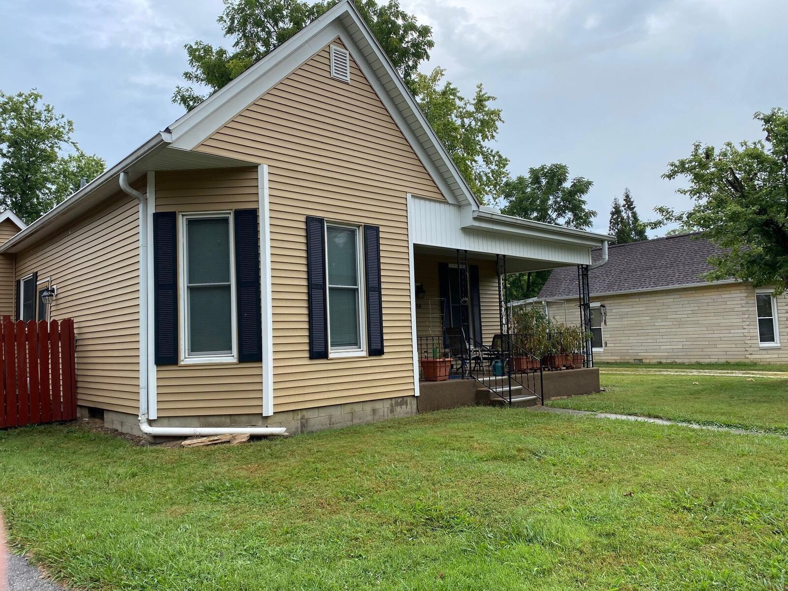 Property Photo: 714 W 4th Street IN 47404