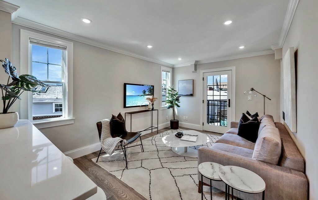 Property Photo:  9R Trenton 1  MA 02128 