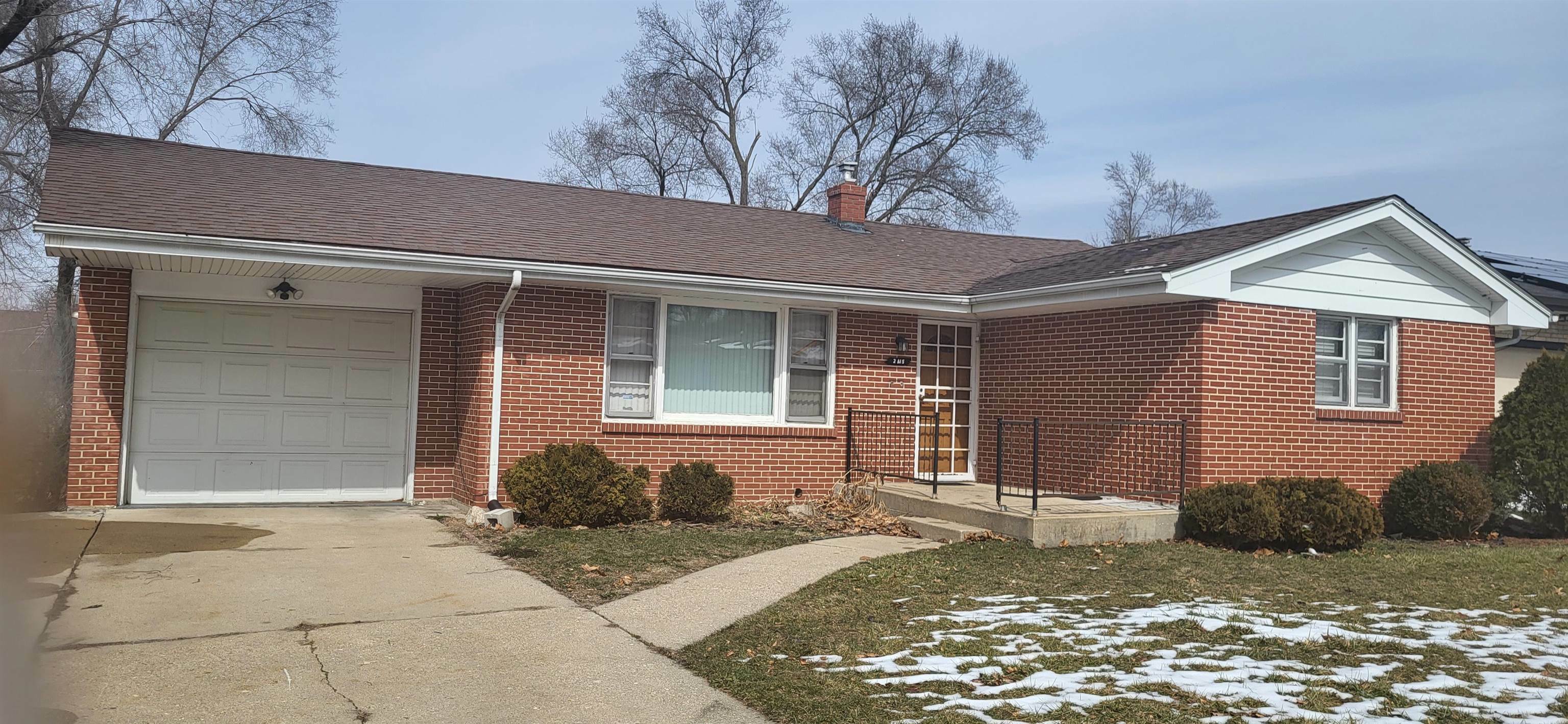 Property Photo:  2415 Arthur Avenue  IL 61101 