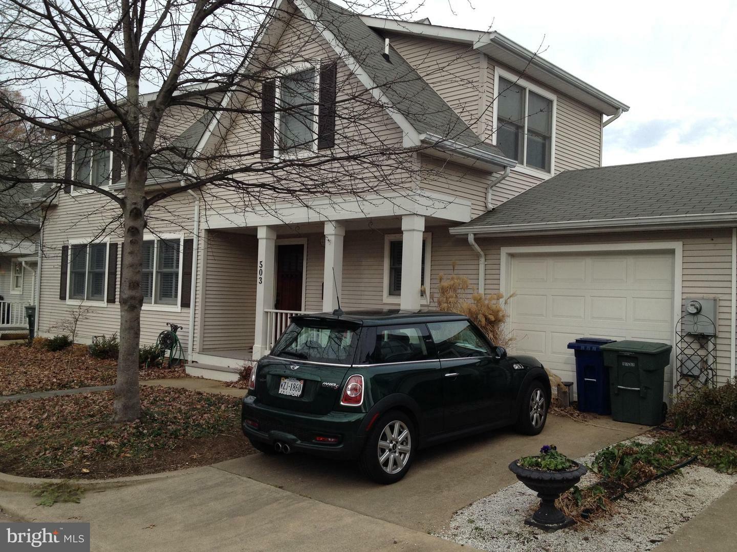 Property Photo: 503 Mount Vernon Avenue VA 22301