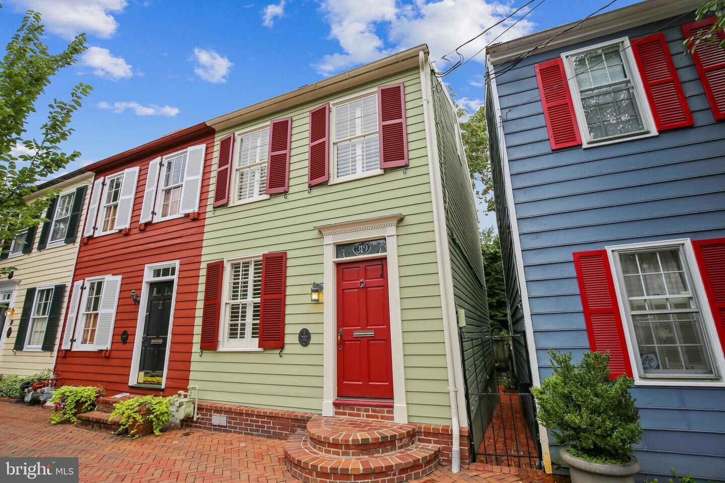 Property Photo: 319 N Saint Asaph Street VA 22314