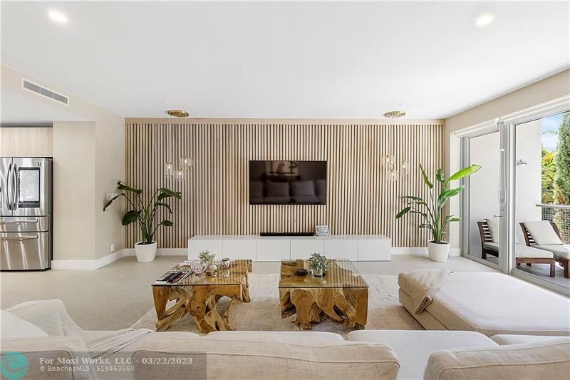 Property Photo: 1509 NE 4th Pl FL 33301