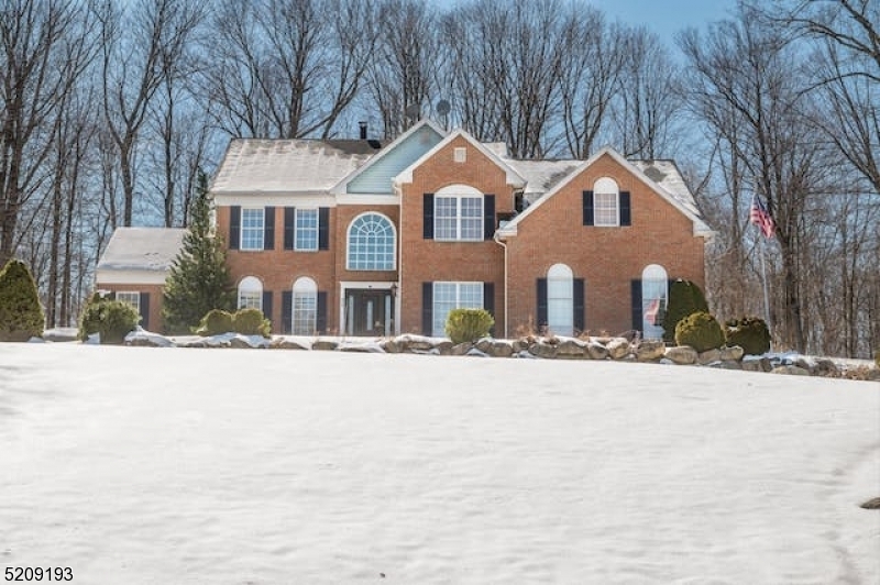 Property Photo:  32 Waters Edge  NJ 07871 