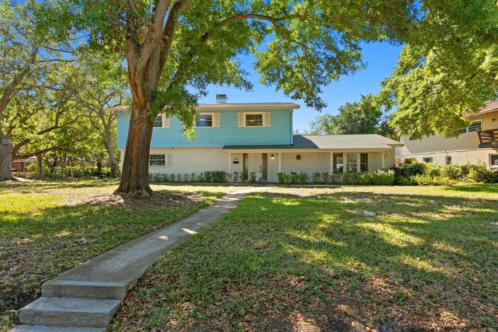 Property Photo: 1800 Serpentine Drive S FL 33712