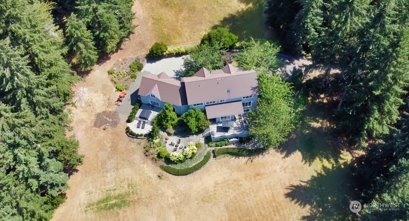 Property Photo:  7252 NE High School Road  WA 98110 