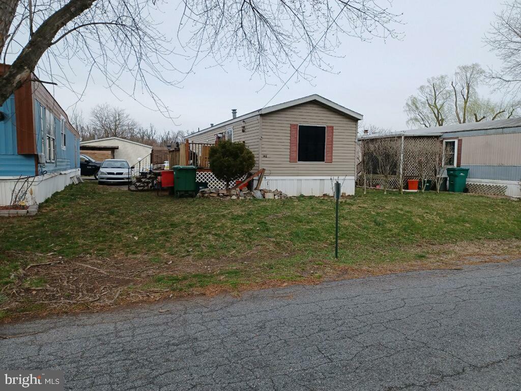 Property Photo:  142 Park Drive  PA 17057 