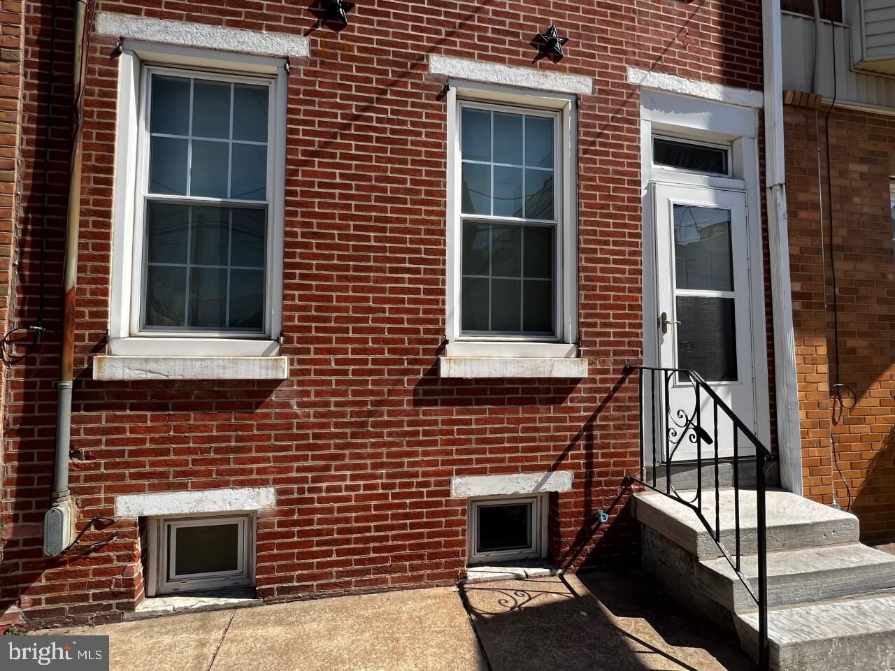 Property Photo: 1415 S 2nd Street PA 19147