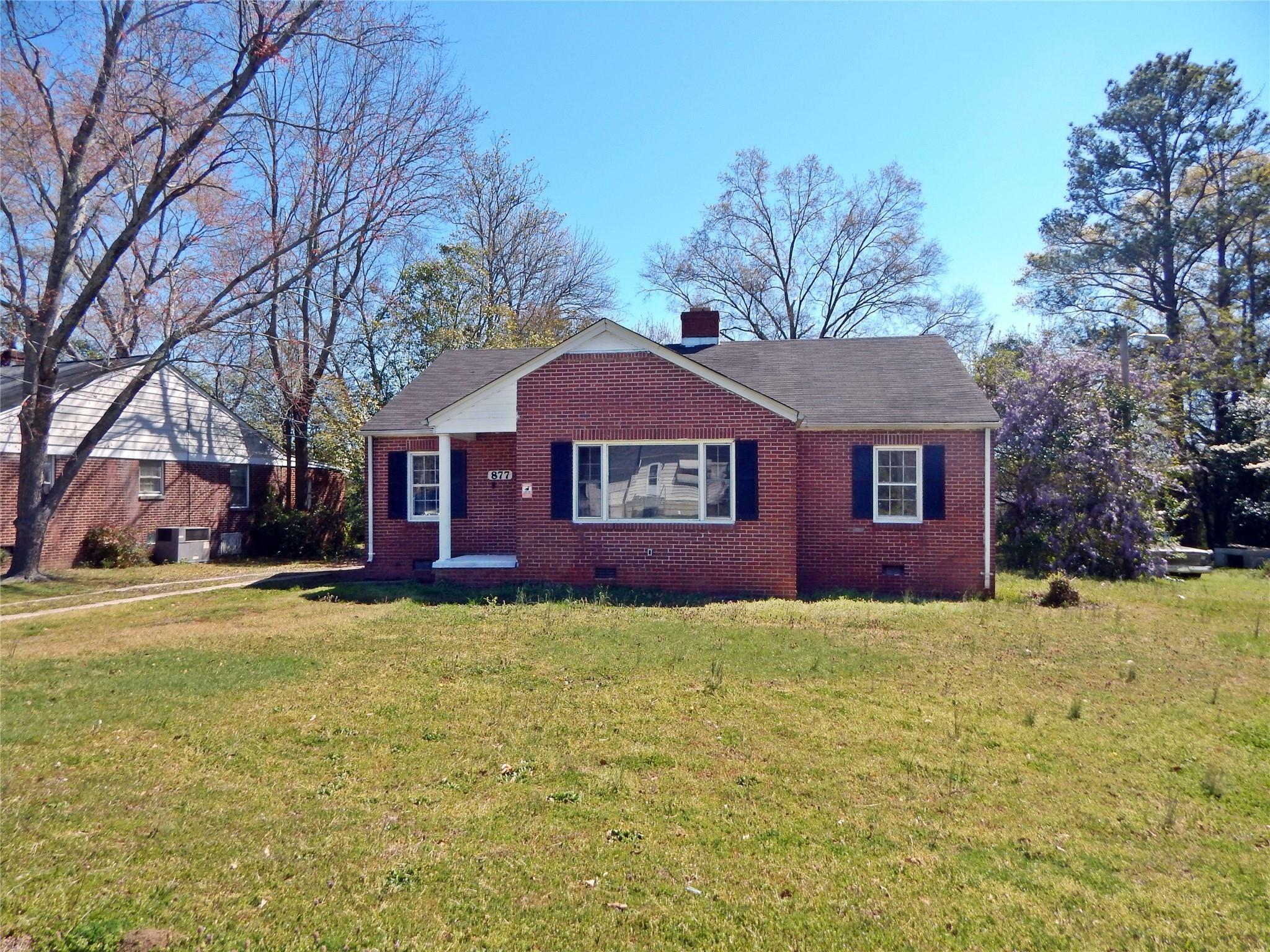 Property Photo:  877 S Confederate Avenue  SC 29730 