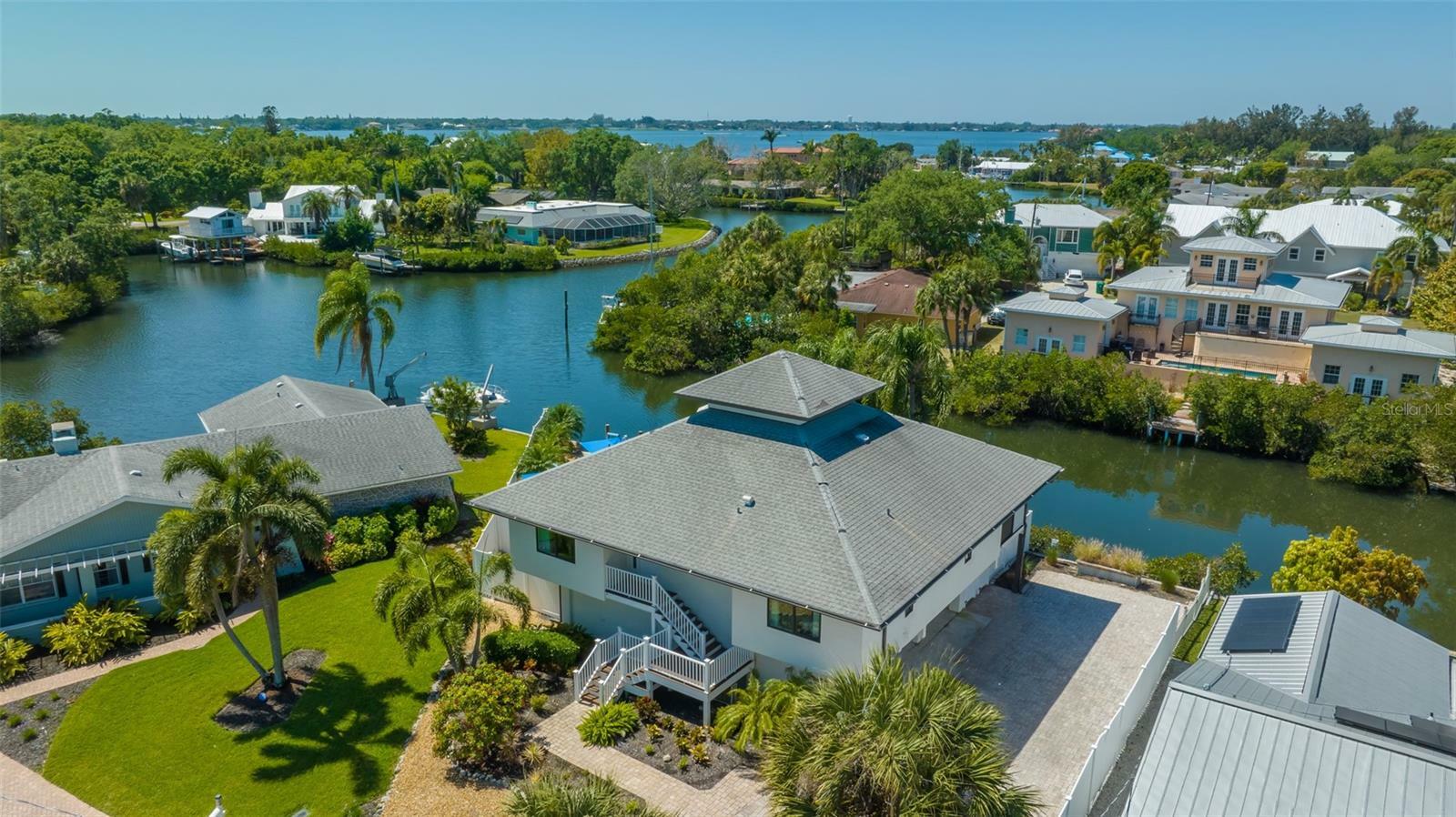 Property Photo: 903 21st Avenue W FL 34221