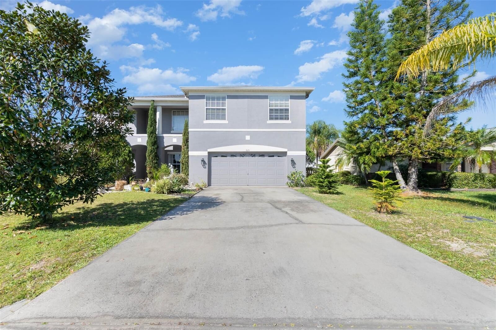 Property Photo: 606 Reindeer Drive FL 34759