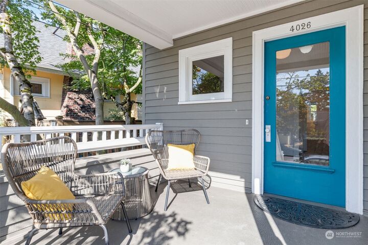 Property Photo:  4026 Wallingford Avenue N  WA 98103 