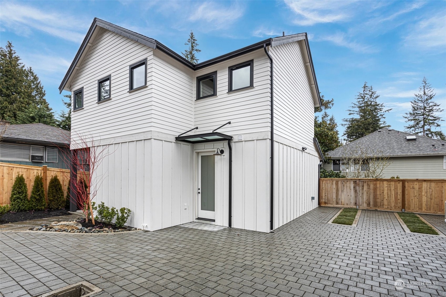 Property Photo: 7535 126th Avenue NE WA 98033
