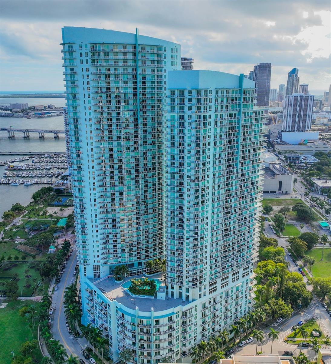 Property Photo:  1900 N Bayshore Dr 4505  FL 33132 