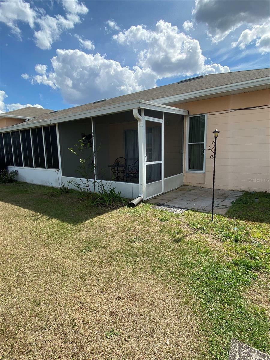 Property Photo: 529 Club Circle FL 33854