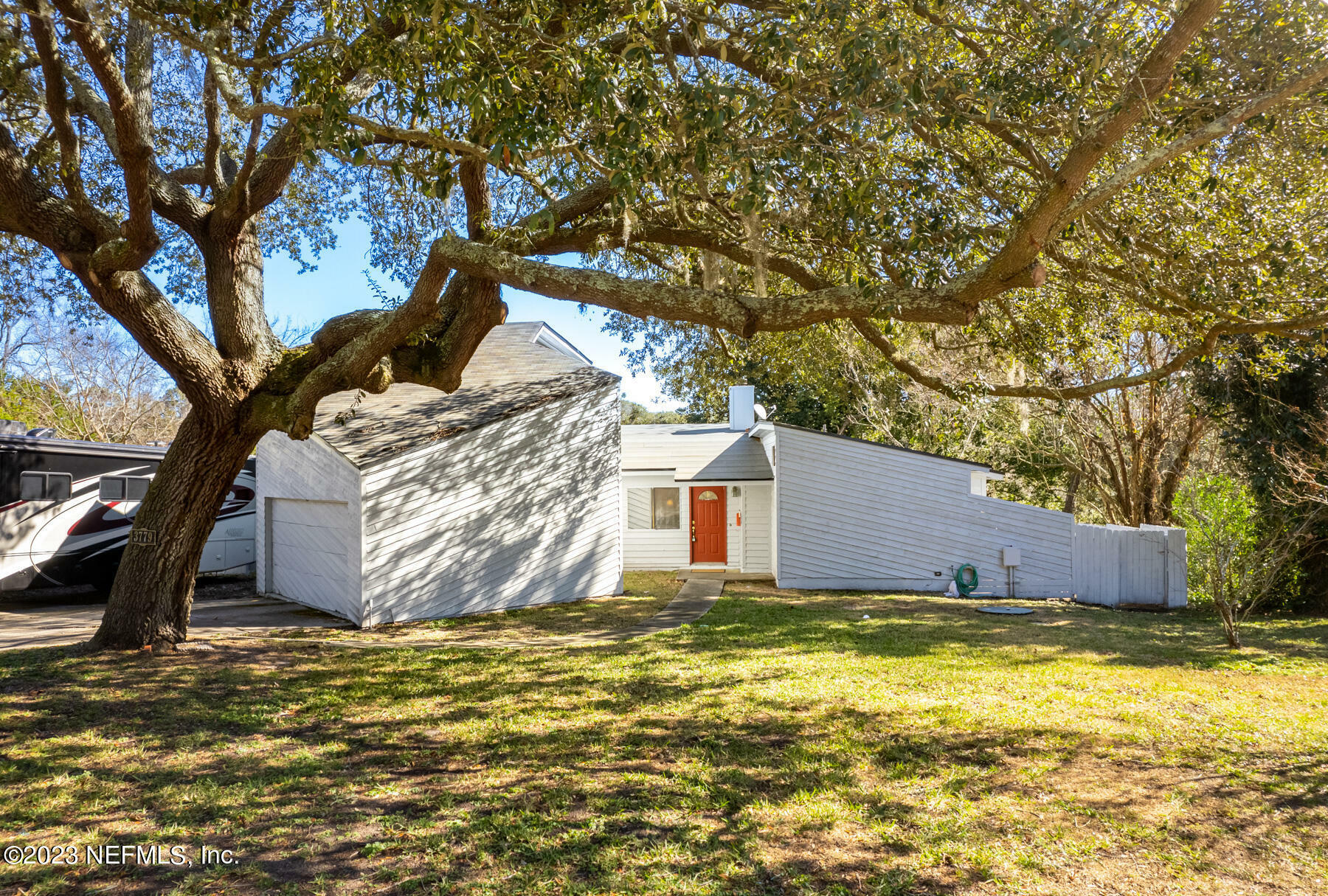 Property Photo:  3779 Hermitage Road E  FL 32277 