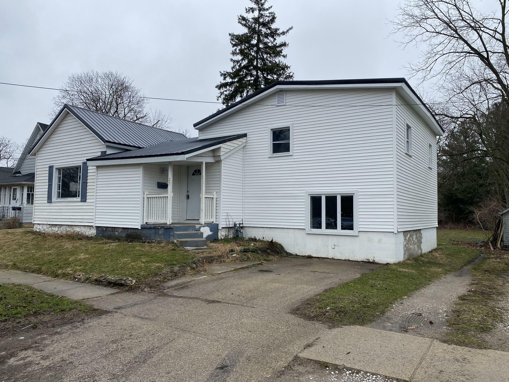 Property Photo:  27 S Norwood Avenue  MI 49242 